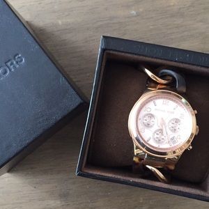 Michael Kors rose gold tortoise link watch